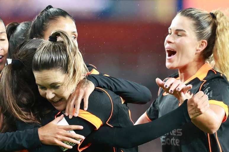 Corintianas lutaram at&eacute; o fim &ndash;