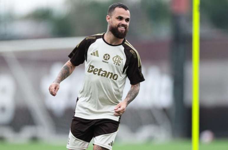 పరస్పర ఒప్పందంతో రద్దు చేసిన తర్వాత మైఖేల్ ఫ్లెమెంగోను విడిచిపెట్టాడు -