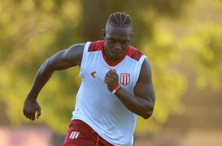 Furac&atilde;o devolver&aacute; Cetr&eacute; ao Estudiantes &ndash;