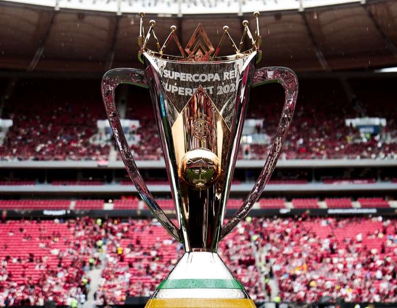 Trof&eacute;u da Supercopa