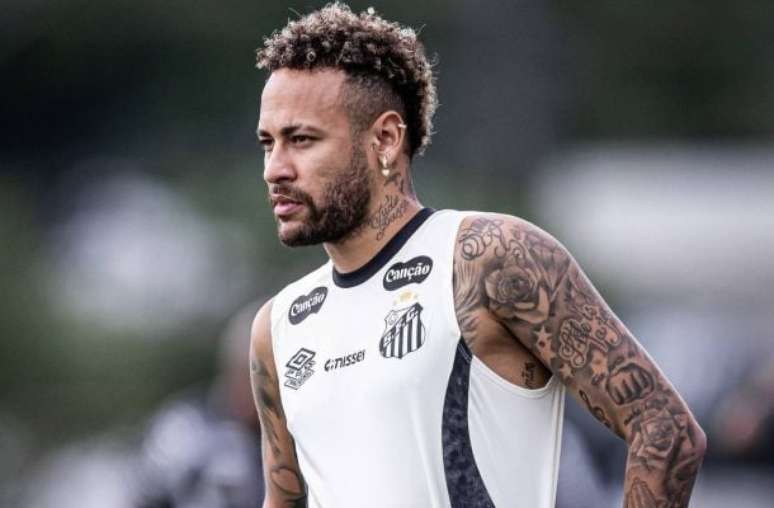 Neymar em a&ccedil;&atilde;o durante o treino do Santos dessa segunda-feira (2) &ndash;