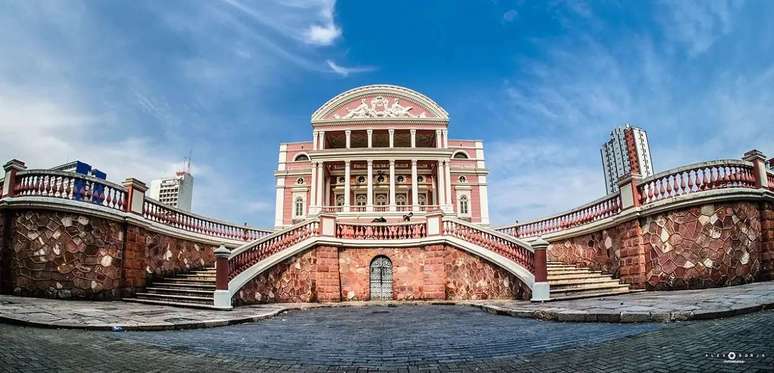 Dicas de viagens por Manaus: veja a nossa lista de principais passeios para fazer pela cidade e nos arredores.