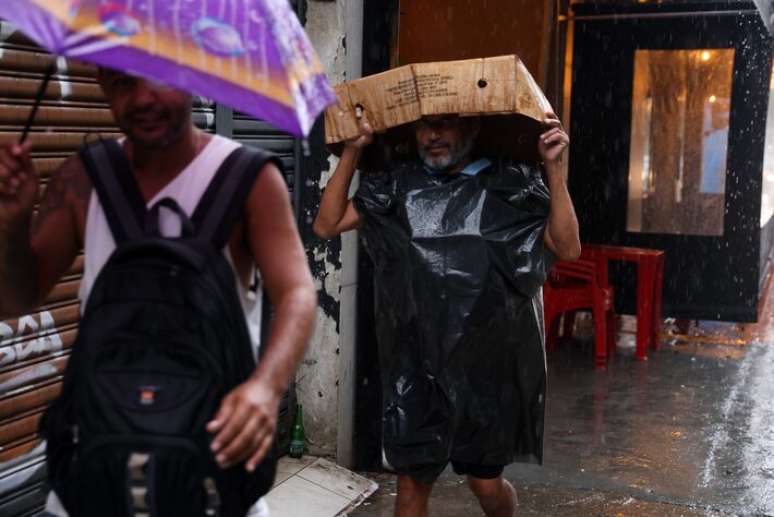Alerta vale at&eacute; as 10h de ter&ccedil;a-feira e inclui Estados do Norte, Nordeste, Centro-Oeste, Sudeste e Sul. Foto Tiago Queiroz/Estad&atilde;o.