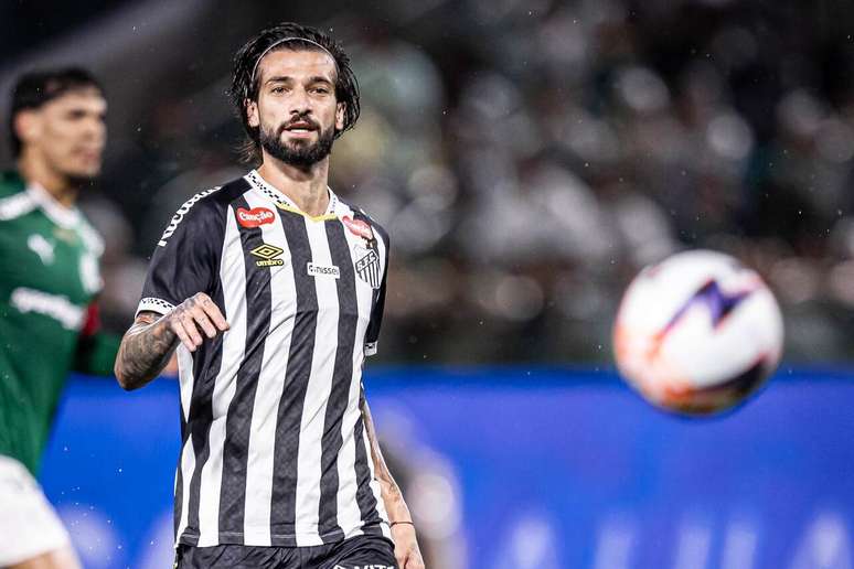 Diretoria do Santos veta sa&iacute;da de Lautaro D&iacute;az &ndash;