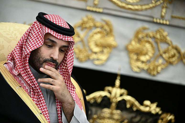 Os v&iacute;deos de al-Masarir frequentemente satirizavam o pr&iacute;ncipe herdeiro saudita