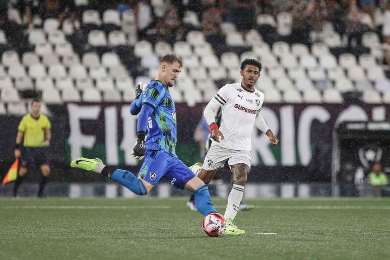 John Kennedy marcou o gol da vit&oacute;ria do Fluminense contra o Botafogo &ndash;