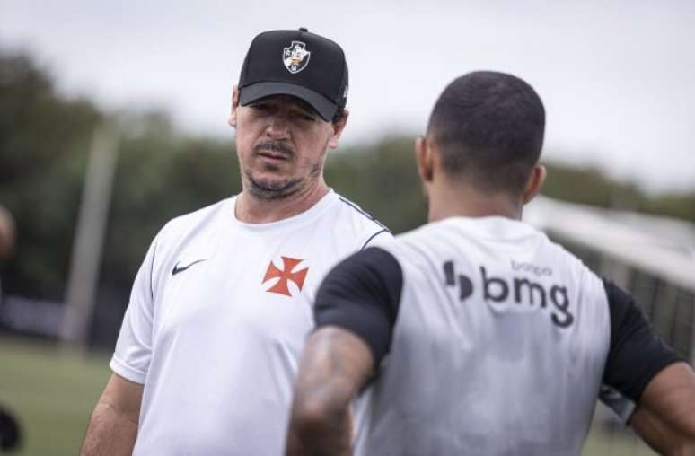 Um dos &uacute;ltimos refor&ccedil;os do Vasco, Marino deve ter a chance de fazer sua estreia pela equipe contra o Madureira &ndash;