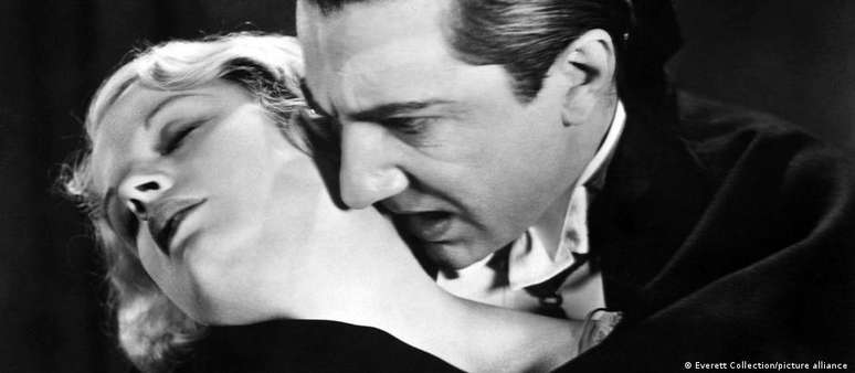 Dr&aacute;cula &eacute; um dos personagens mais retratados na hist&oacute;ria do cinema. No filme de 1931, ele foi interpretado por Bela Lugosi, que contracenou com Helen Chandler.