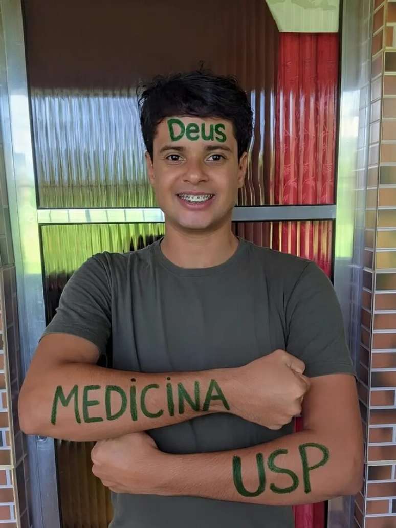 Wesley de Jesus Batista, de 23 anos, foi convocado para medicina em primeira chamada da USP