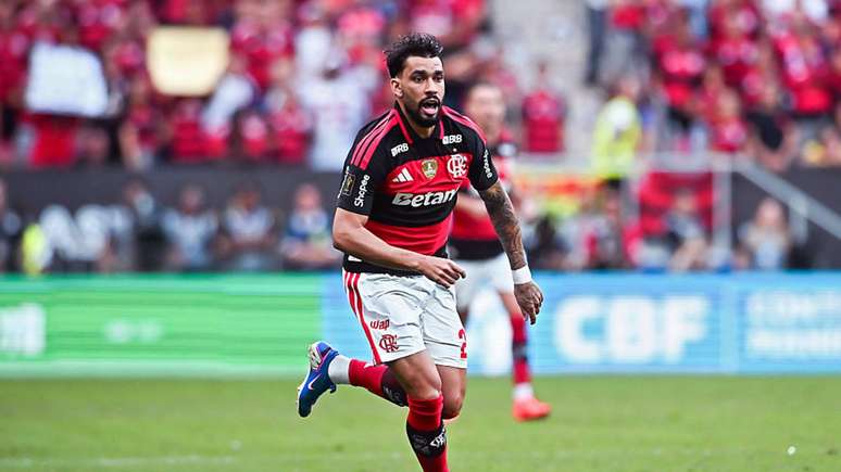 Paquet&aacute; durante estreia pelo Flamengo