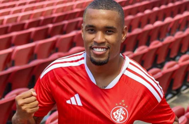 Alerrandro vestir&aacute; a camisa 9 colorada &ndash;