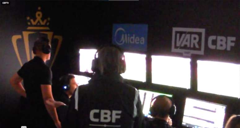 Para a CBF, n&atilde;o houve interfer&ecirc;ncia externa em revis&atilde;o que determinou expuls&atilde;o de Carrascal.