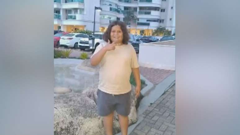 David de Lima estava com a m&atilde;o em estrutura met&aacute;lica quando foi atingido por raio