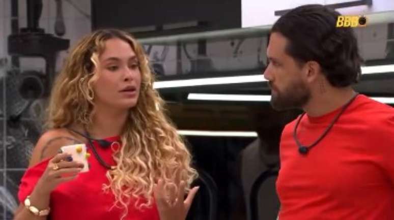 Sarah diz que Ana ser&aacute; eliminada no BBB26