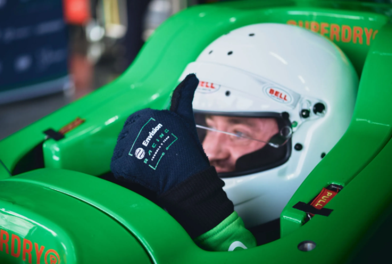 Tom Felton participa das Evo Sessions pela Envision