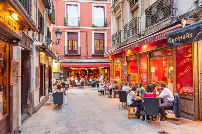 A hotelaria na Espanha depende amplamente de trabalhadores estrangeiros, sobretudo em grandes cidades como Madri e Barcelona