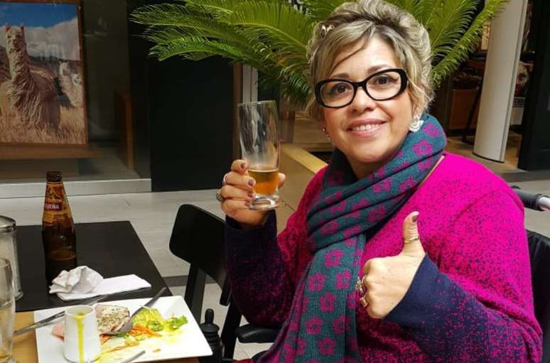 Maria Luzinete Sabino da Silva ficou com sequelas devido &agrave; rea&ccedil;&otilde;es que teve ap&oacute;s tomar um 'combo de vacinas'