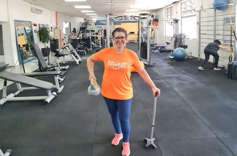 Maria Luzinete Sabino da Silva ficou com sequelas devido &agrave; rea&ccedil;&otilde;es que teve ap&oacute;s tomar um 'combo de vacinas'