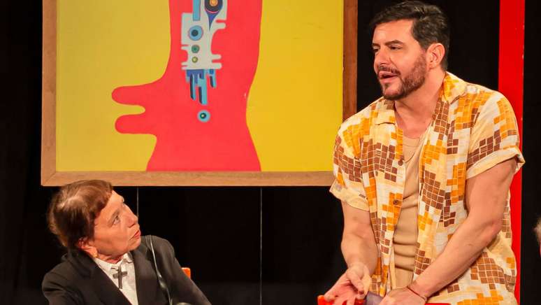 Maria (Iara Jamra) e Vicente (Ricardo Tozzi) em TOC TOC