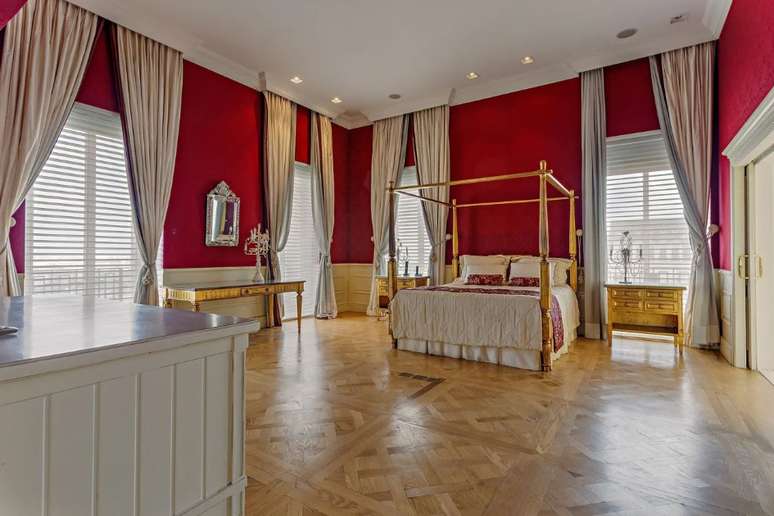 A su&iacute;te de Luciana Gimenez no antigo triplex: maior que muitos apartamentos em SP