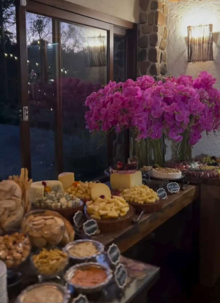 L&iacute;via Andrade e ex-marido compraram hotel em SC &mdash;