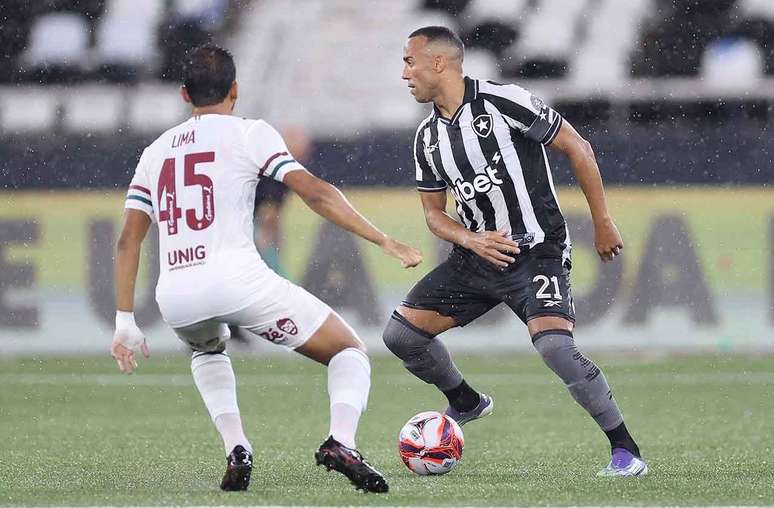 Mar&ccedil;al pode desfalcar o Botafogo na sequ&ecirc;ncia da temporada &ndash;