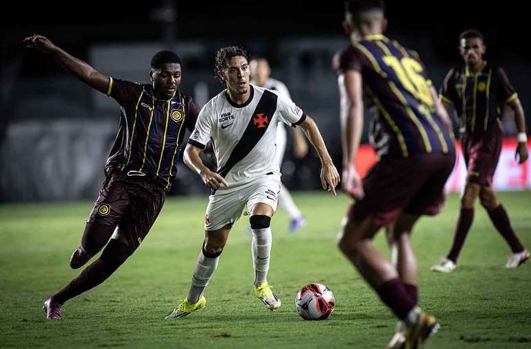 Vasco centraliza esfor&ccedil;os para retomar consist&ecirc;ncia de resultados e desempenhos &ndash;