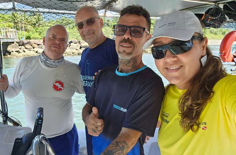 Mergulhadores conseguiram fotografar e constatar que o navio naufragado era mesmo o Tutoya