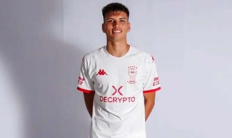 Leoneo P&eacute;rez, volante do Hurac&aacute;n e alvo do Gr&ecirc;mio 