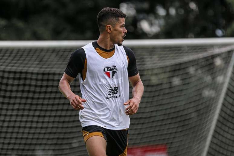 Lucas Ramon pode estrear pelo S&atilde;o Paulo neste s&aacute;bado &ndash;