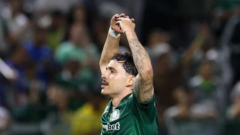 Maur&iacute;cio fez o terceiro gol do Palmeiras no jogo &ndash;