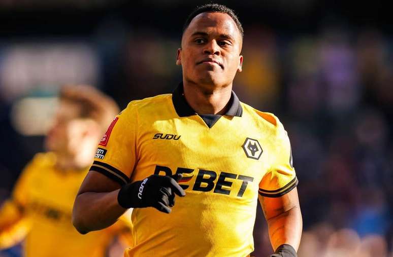 Arias &eacute; desejo antigo do Palmeiras, que insistiu na contrata&ccedil;&atilde;o do jogador &ndash;