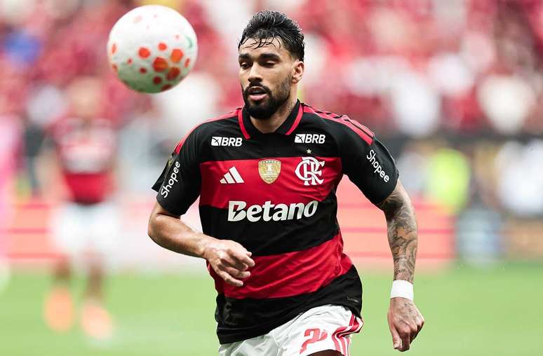 Lucas Paquet&aacute; j&aacute; fez sua reestreia pelo Rubro-negro-