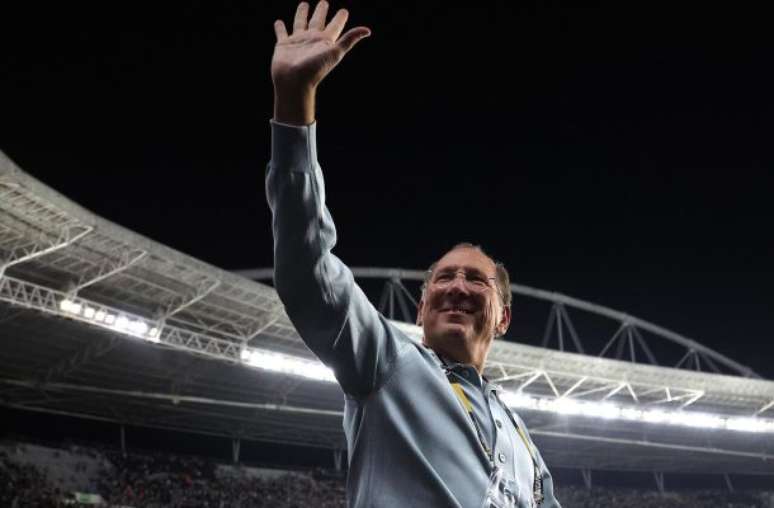 థియాగో అల్మడ బోటాఫోగోలో ఉన్న సమయంలో -