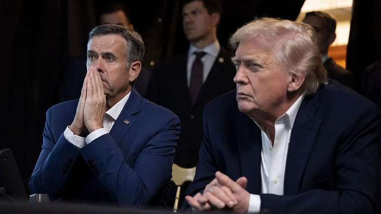 Trump alertou que, se as autoridades venezuelanas n&atilde;o fizerem "o que &eacute; certo", pagar&atilde;o um pre&ccedil;o mais alto que Maduro