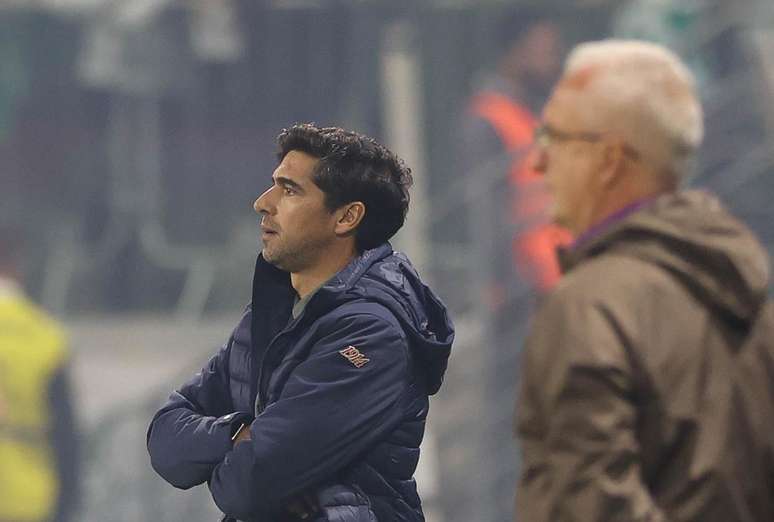 Elimina&ccedil;&atilde;o para o Corinthians na Copa do Brasil gerou racha entre parte da torcida do Palmeiras e Abel Ferreira &ndash;
