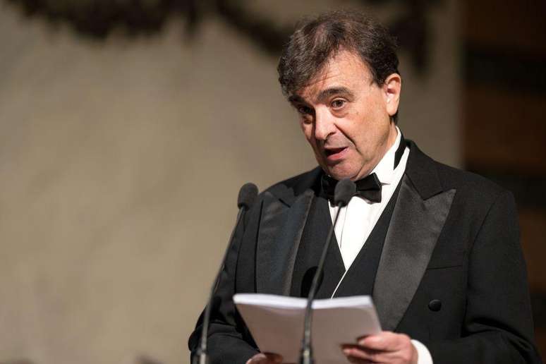 A literatura, como a religi&atilde;o, &eacute; uma forma de transcend&ecirc;ncia, segundo Cercas