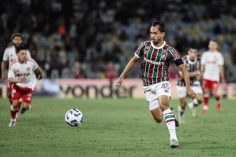 Lima soma 168 jogos pelo Fluminense e 16 gols &ndash;