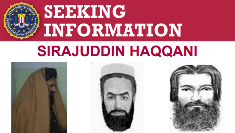 A recompensa por Sirajuddin Haqqani, retratado neste cartaz de "Procurado" do FBI antes do retorno do Taleb&atilde; ao poder, foi retirada no ano passado