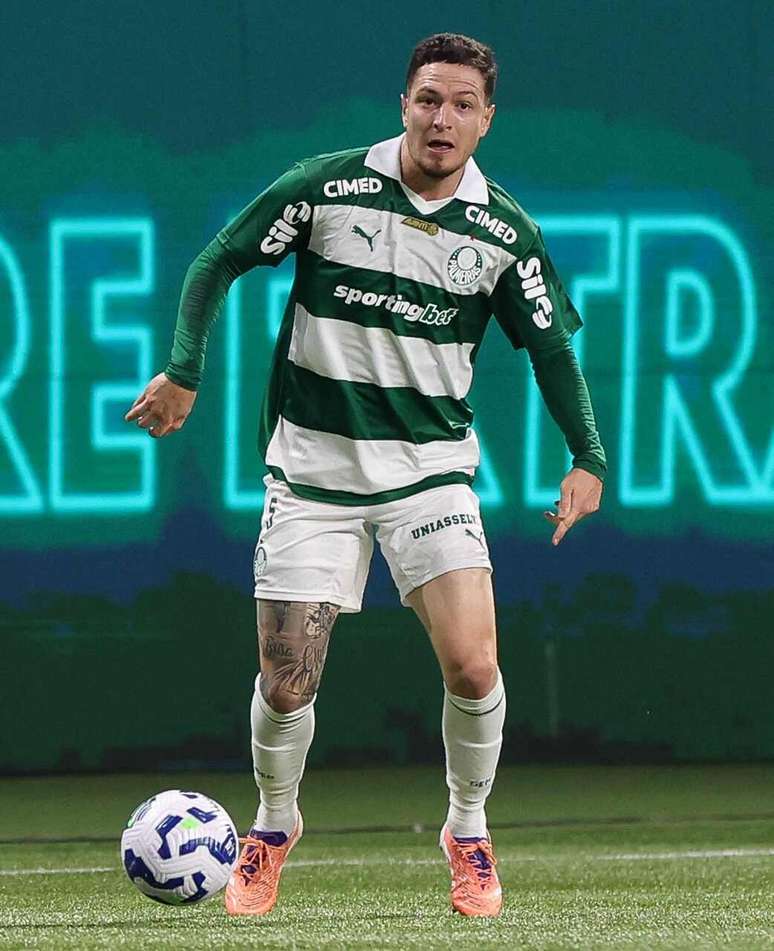 Anibal Moreno, ex-Palmeiras tamb&eacute;m ainda n&atilde;o tendeu com a camisa do River Plate &ndash;