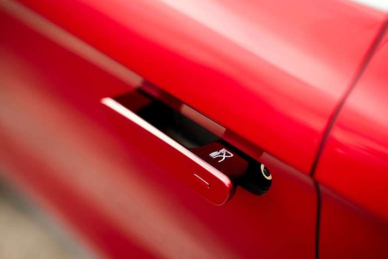 Ma&ccedil;aneta el&eacute;trica BYD Han