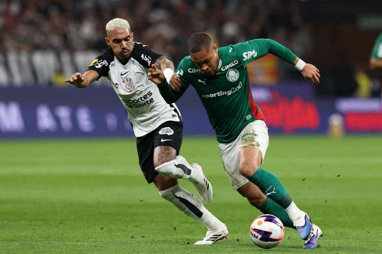 Cl&aacute;ssico entre Palmeiras e Corinthians ficou marcado pela intensidade das equipes &ndash;