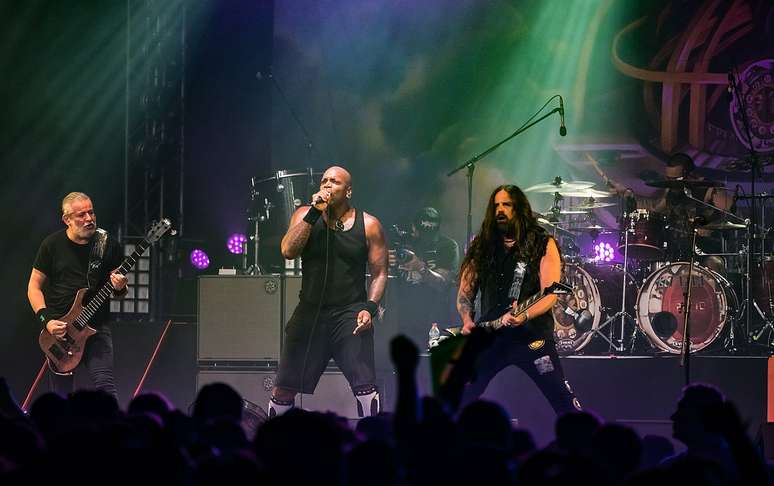 Outra compara&ccedil;&atilde;o frequente envolve o death metal do Obituary e o groove metal que se associa a fases importantes do Sepultura &ndash; Andreas Lawen, Fotandi/Wikimedia Commons