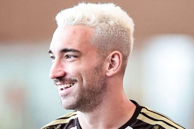 L&eacute;o Ortiz &eacute; um dos retornos prov&aacute;veis no time de Filipe Lu&iacute;s &ndash;