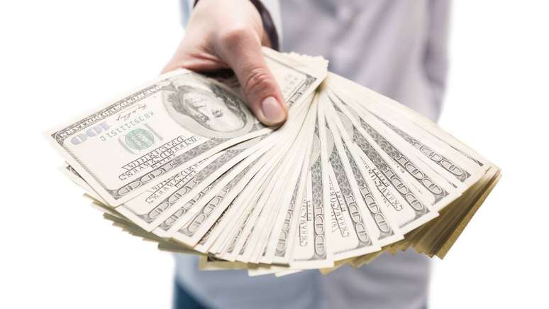 dinheiro &ndash; depositphotos.com / VadimVasenin