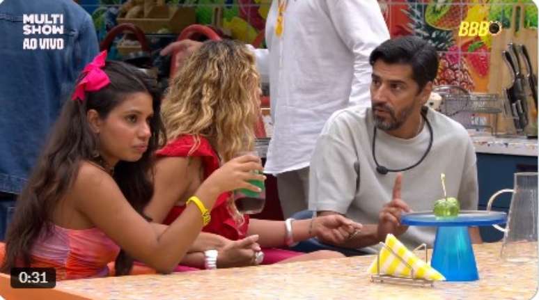 Sarah fala sobre pared&atilde;o com Cowboy no BBB26