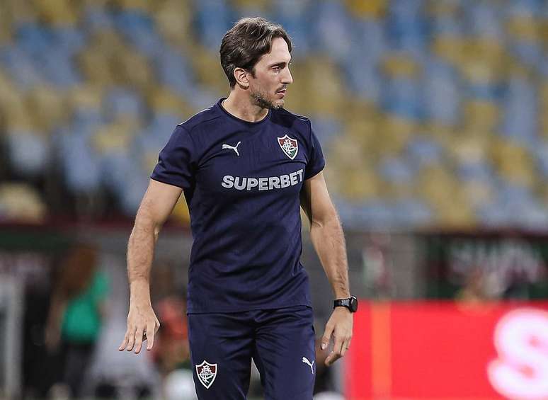 Zubeld&iacute;a avisou que o Fluminense precisa de mais um centroavante &ndash;