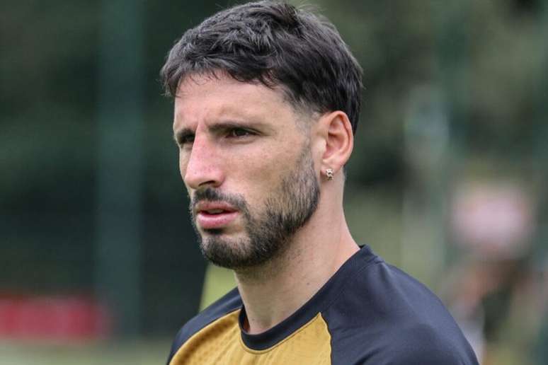 Poupado no fim de semana, Calleri deve voltar contra o Gr&ecirc;mio &ndash;