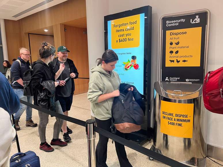 Antes, emigravam sobretudo jovens por alguns anos; hoje, cada vez mais trabalhadores experientes saem sem plano de retorno