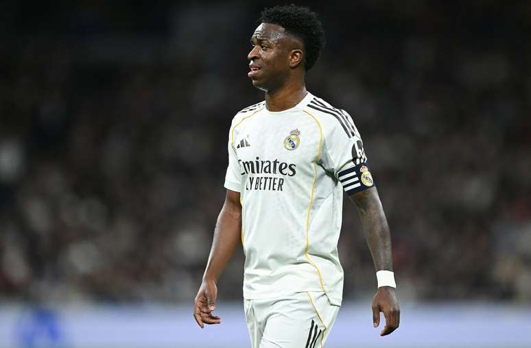 Vini Jr tem contrato com o Real Madrid at&eacute; junho de 2027 &ndash; Denis Doyle/Getty Images